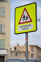 attention ecole